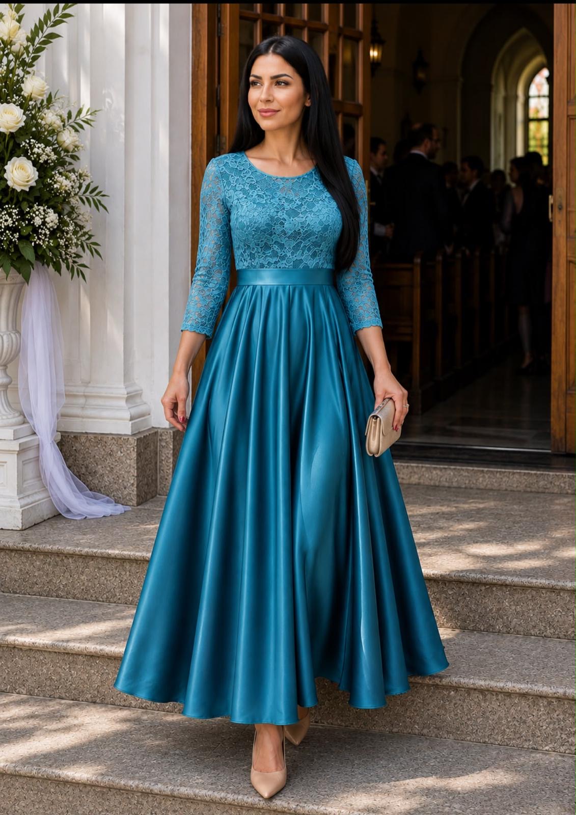 Long satin lace dress with pockets